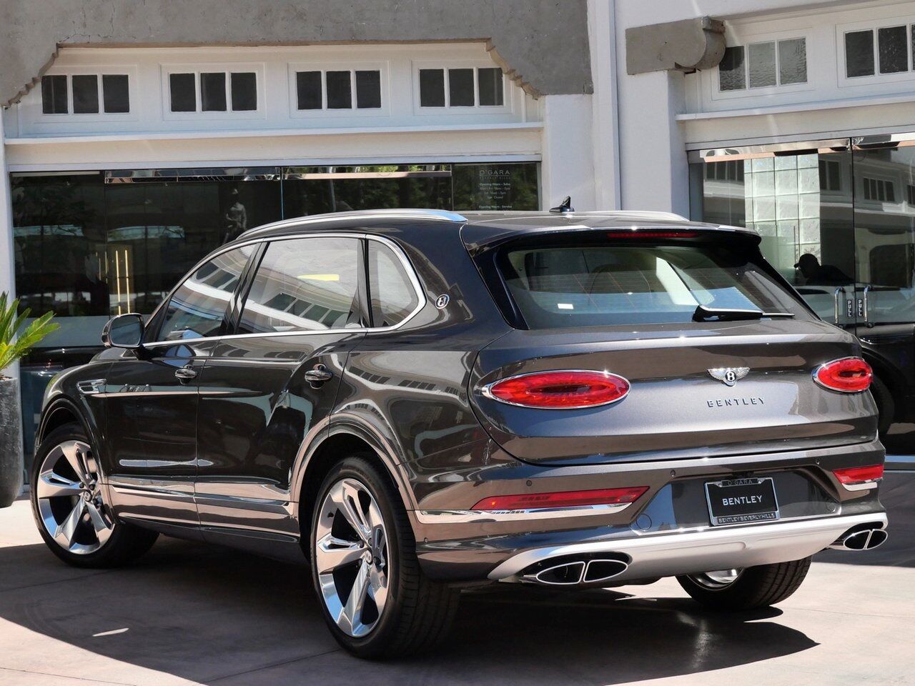 2025 Bentley Bentayga EWB Lawrence KS