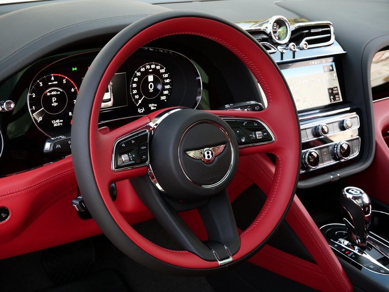 2025 Bentley Bentayga V8 Lawrence KS