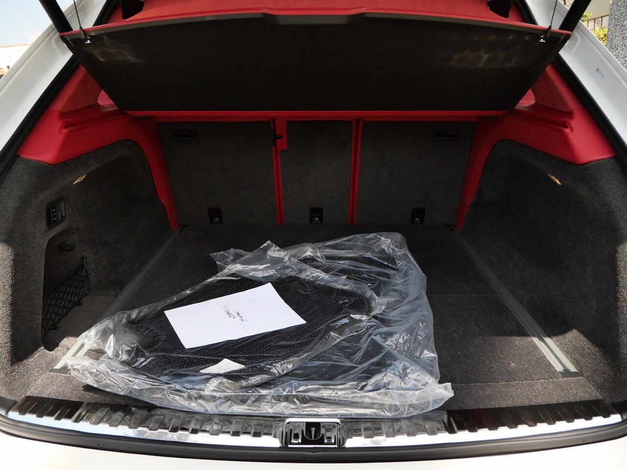 2025 Bentley Bentayga V8 Lawrence KS