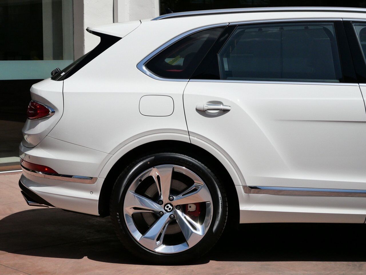 2025 Bentley Bentayga V8 Lawrence KS