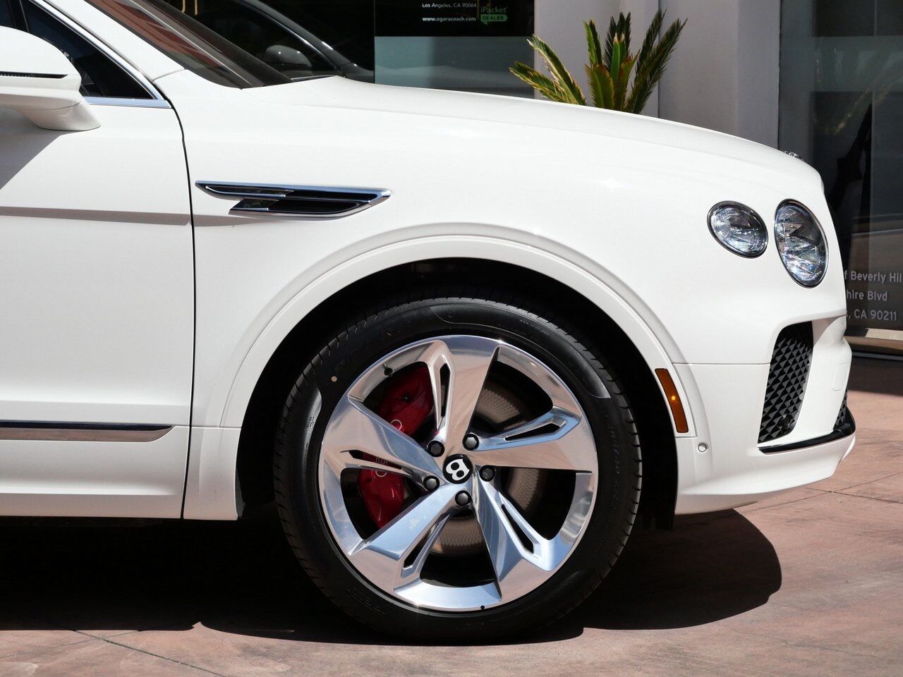 2025 Bentley Bentayga V8 Lawrence KS