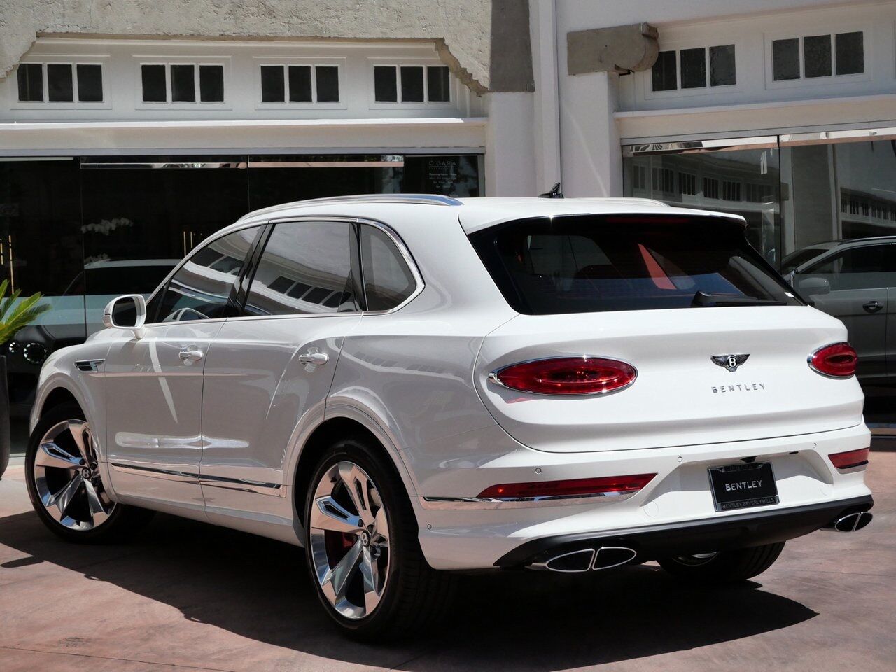 2025 Bentley Bentayga V8 Lawrence KS