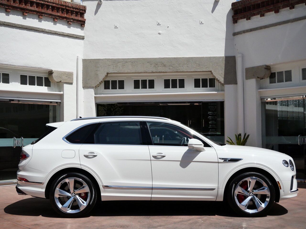 2025 Bentley Bentayga V8 Lawrence KS