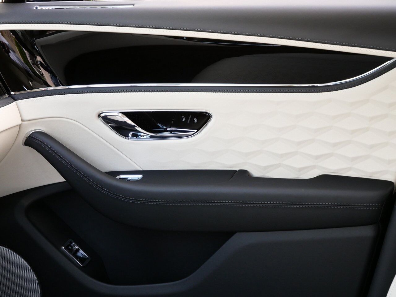 2025 Bentley Flying Spur Speed Lawrence KS