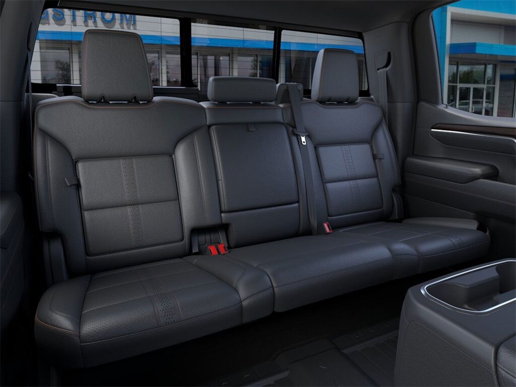 2025 Chevrolet Silverado 1500 High Country Green Bay WI