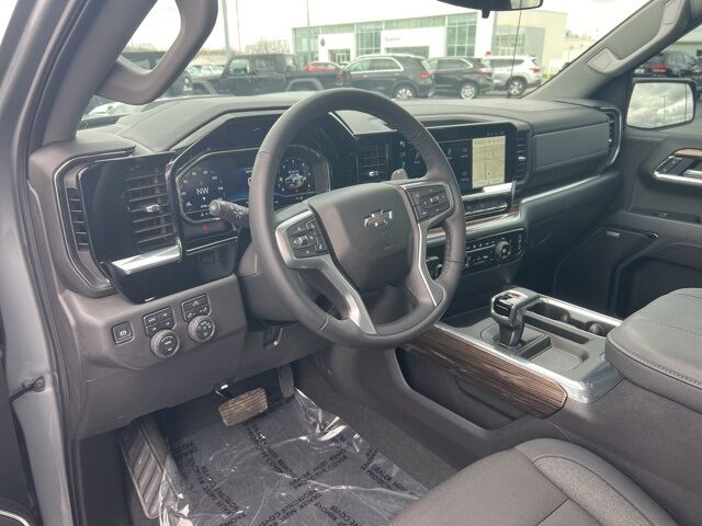 2025 Chevrolet Silverado 1500 LT Trail Boss Green Bay WI