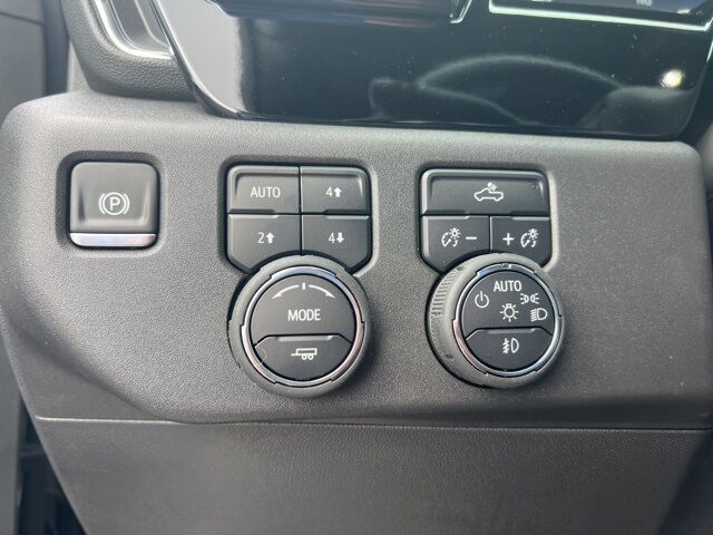 2025 Chevrolet Silverado 1500 LT Trail Boss Green Bay WI