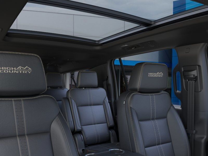 2025 Chevrolet Suburban High Country Green Bay WI