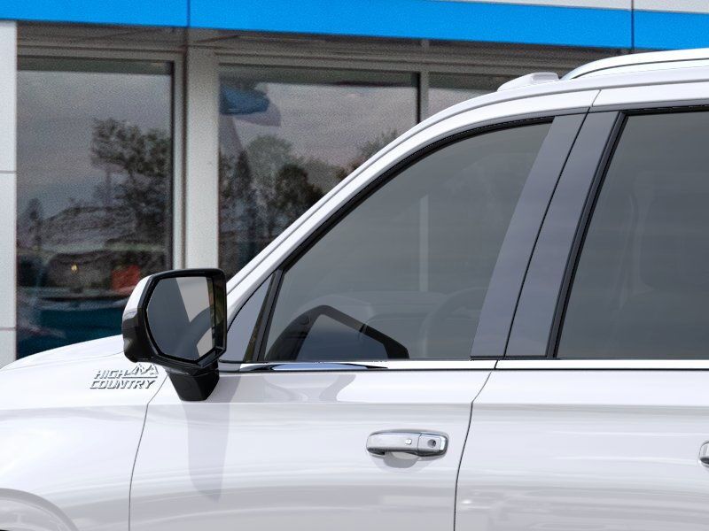 2025 Chevrolet Suburban High Country Green Bay WI