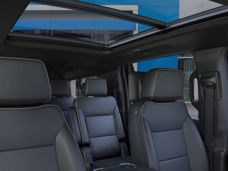 2025 Chevrolet Suburban Premier Manitowoc WI