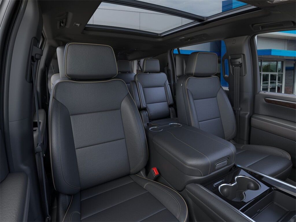 2025 Chevrolet Suburban Premier Green Bay WI