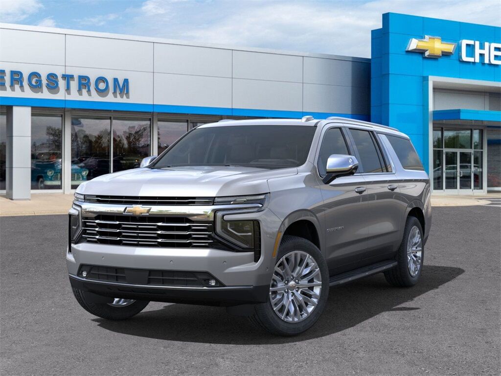 2025 Chevrolet Suburban Premier Green Bay WI