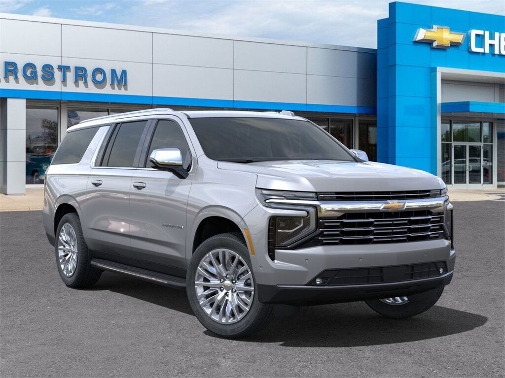 2025 Chevrolet Suburban Premier Green Bay WI