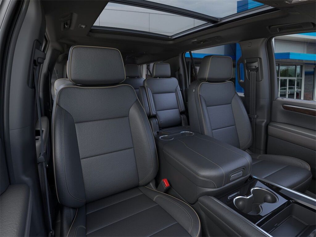 2025 Chevrolet Suburban Premier Green Bay WI