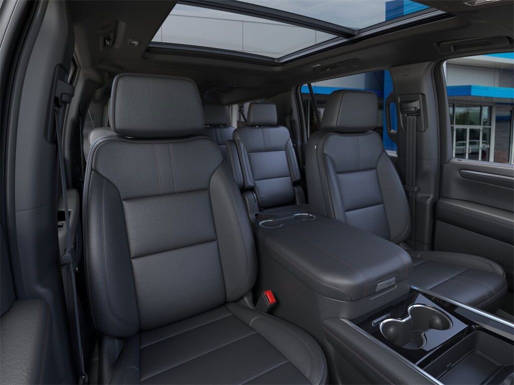 2025 Chevrolet Suburban RST Green Bay WI