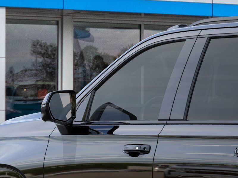 2025 Chevrolet Suburban RST Green Bay WI