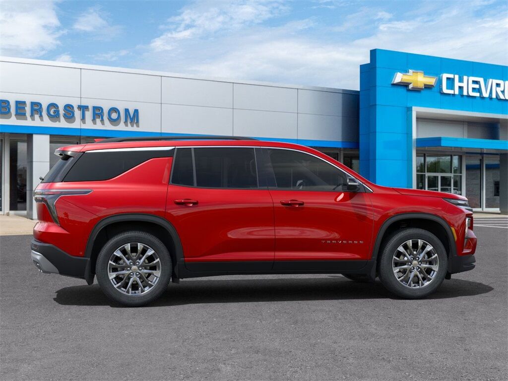 2025 Chevrolet Traverse LT Green Bay WI