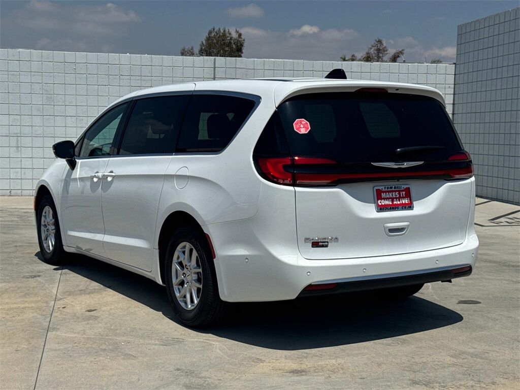 2025 Chrysler Pacifica Quincy MA