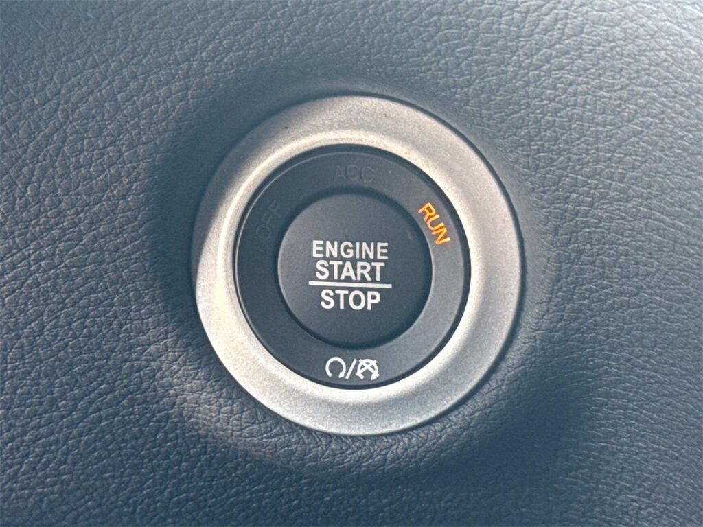 2025 Chrysler Pacifica Quincy MA