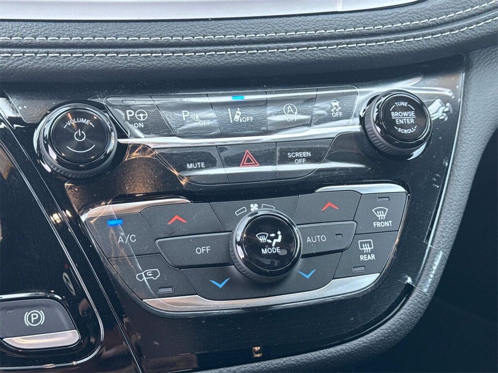 2025 Chrysler Pacifica Quincy MA