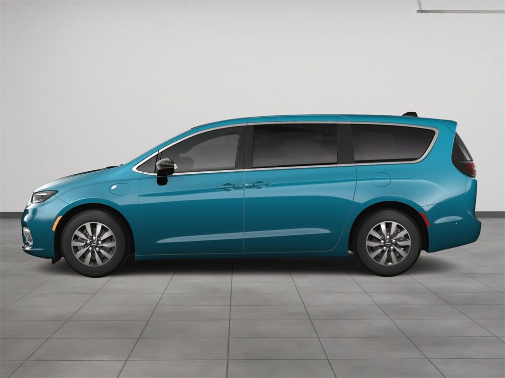 2025 Chrysler Pacifica Hybrid Select Kenosha WI