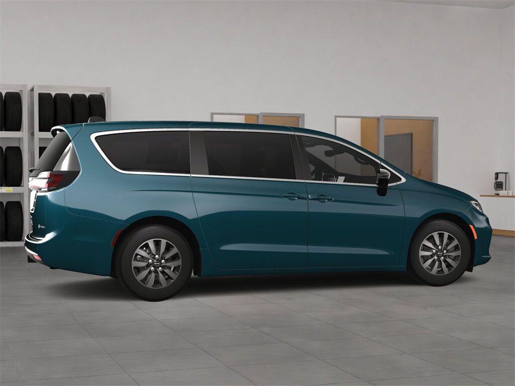 2025 Chrysler Pacifica Hybrid Select Kenosha WI