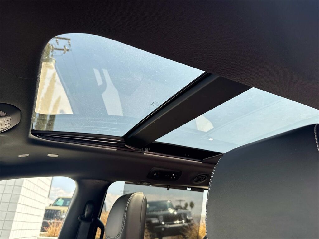 2025 Chrysler Pacifica Limited Quincy MA