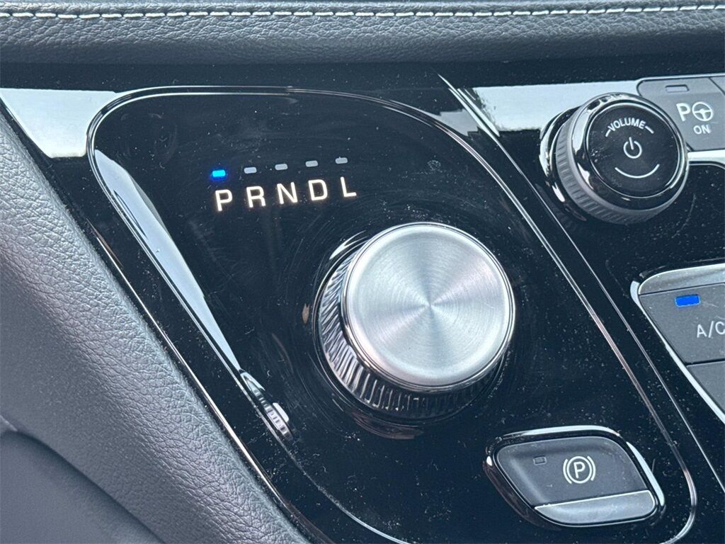 2025 Chrysler Pacifica Limited Quincy MA