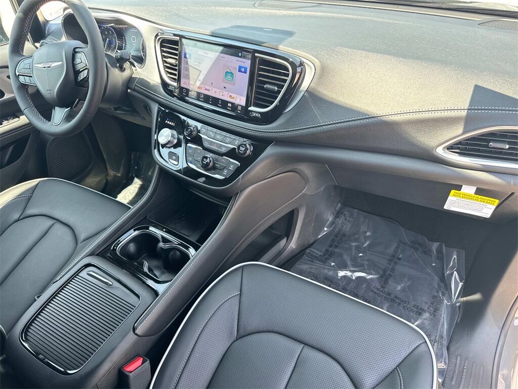 2025 Chrysler Pacifica Limited Quincy MA