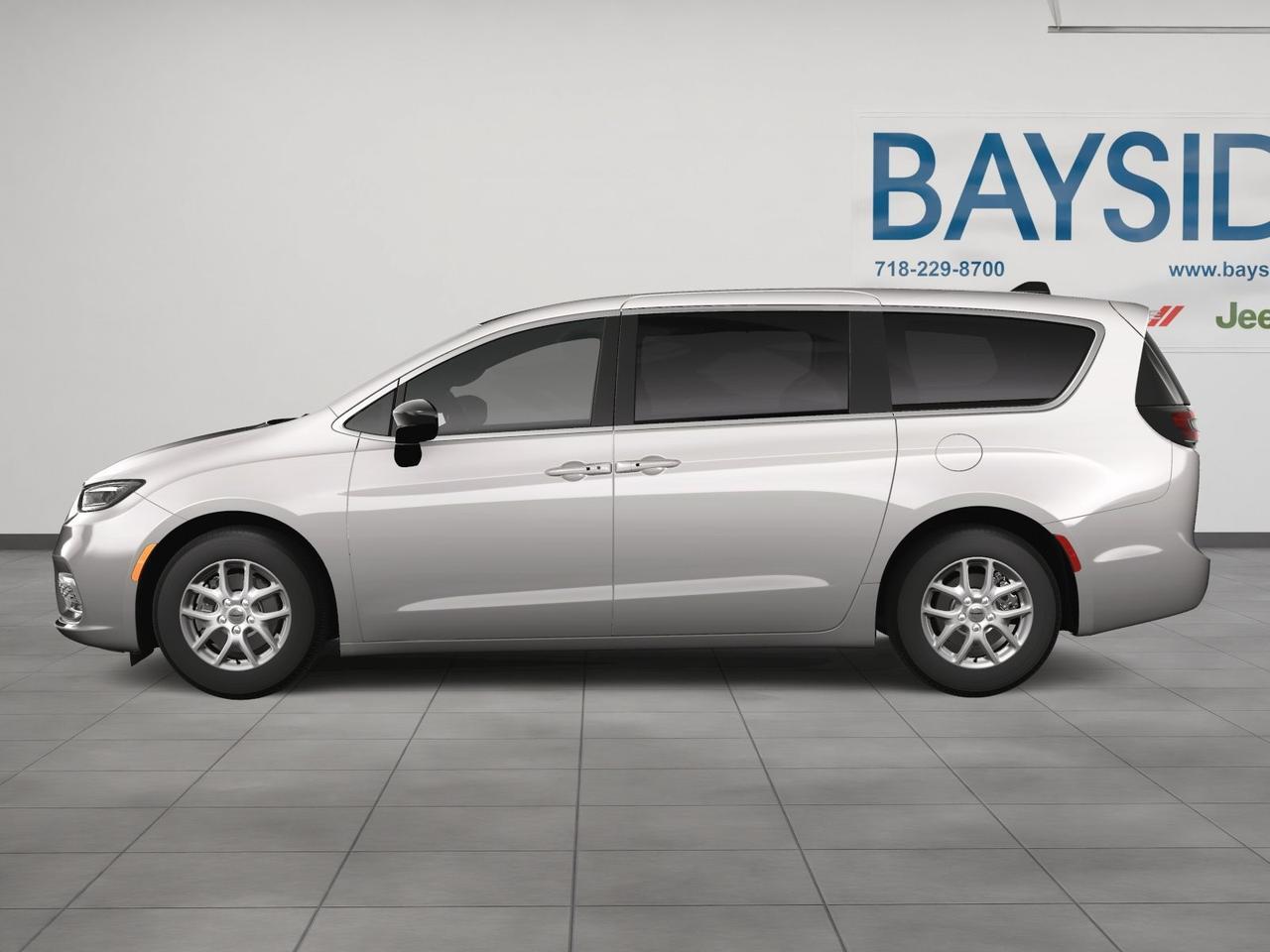 2025 Chrysler Pacifica Select Bayside NY