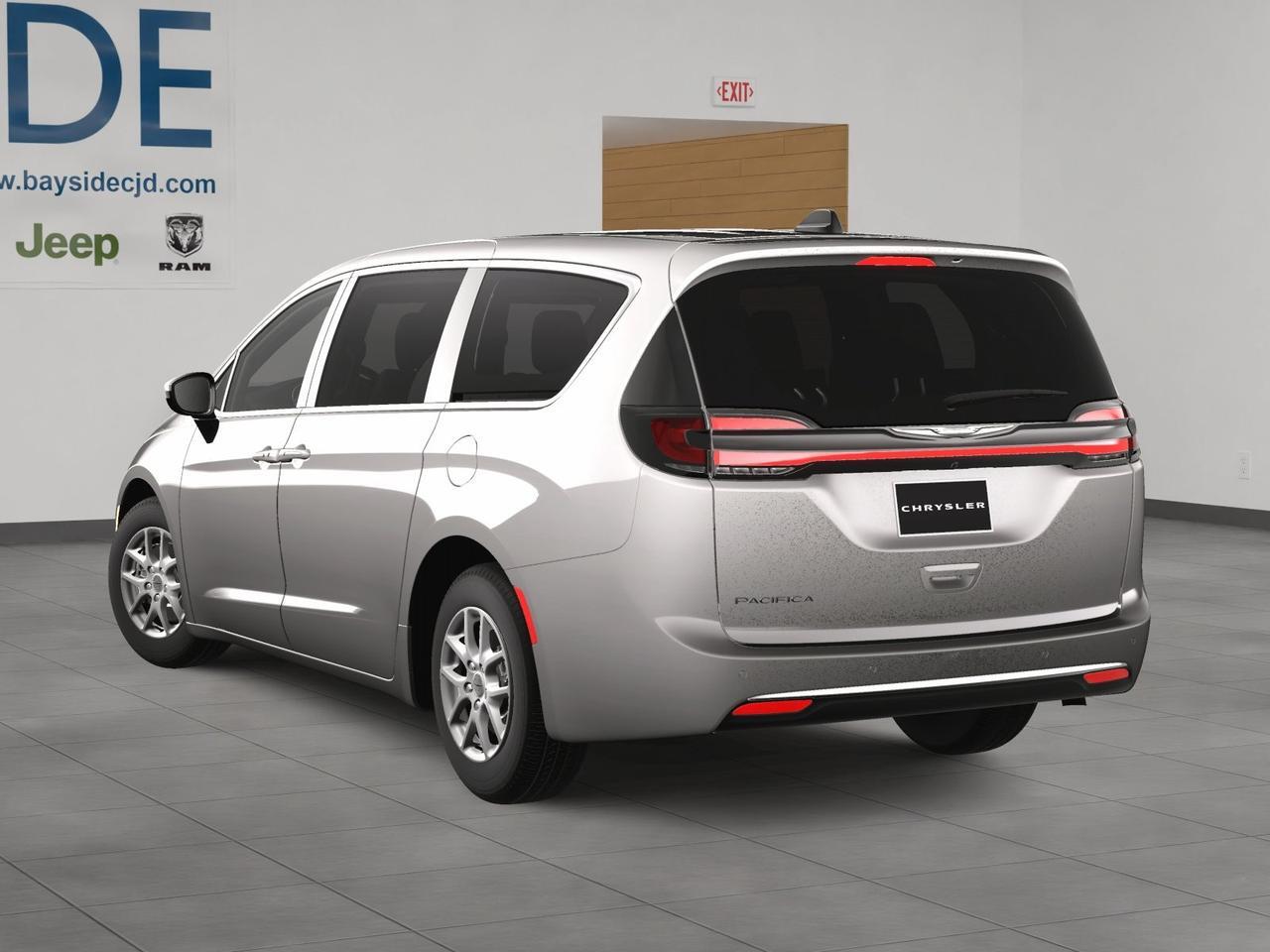 2025 Chrysler Pacifica Select Bayside NY