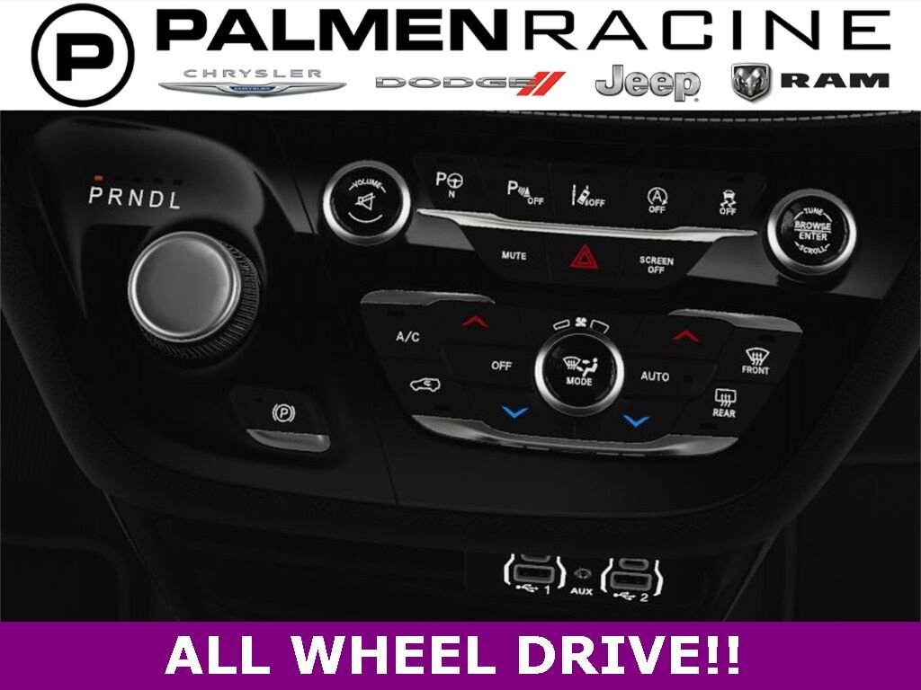 2025 Chrysler Pacifica Select Racine WI