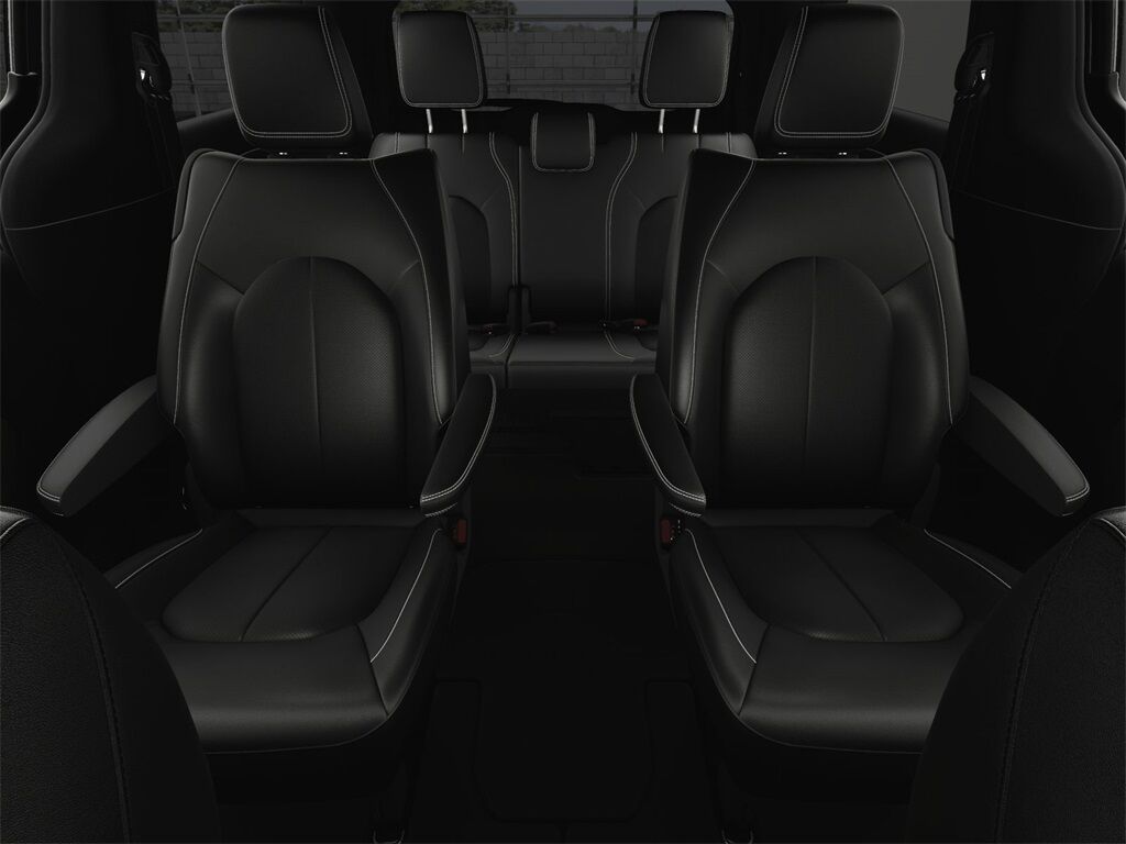 2025 Chrysler Pacifica select Racine WI