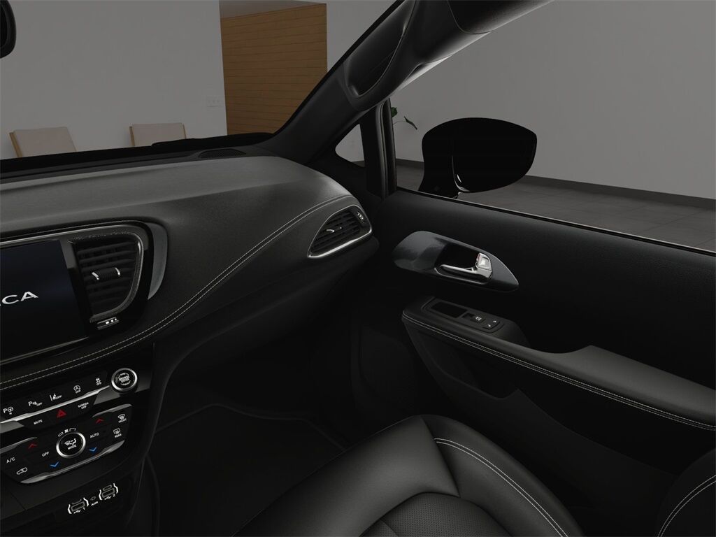 2025 Chrysler Pacifica select Racine WI
