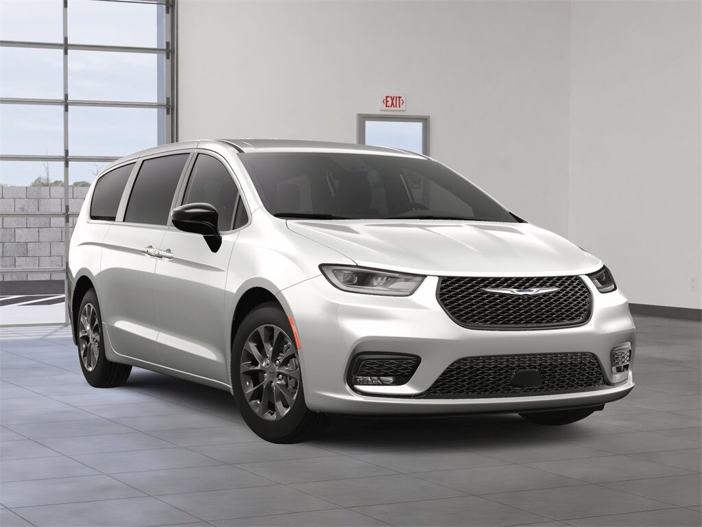 2025 Chrysler Pacifica select Racine WI