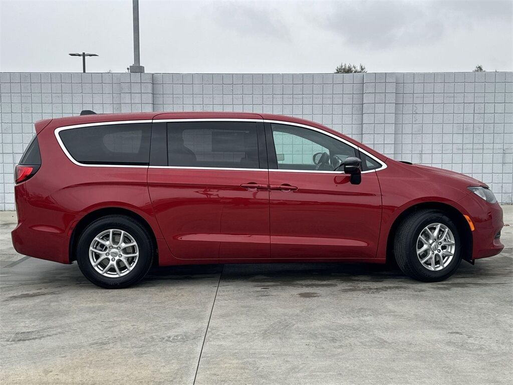 2025 Chrysler Voyager LX Quincy MA