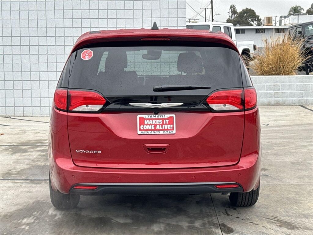 2025 Chrysler Voyager LX Quincy MA