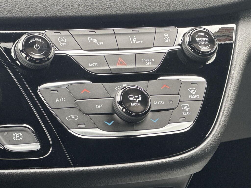 2025 Chrysler Voyager LX Quincy MA