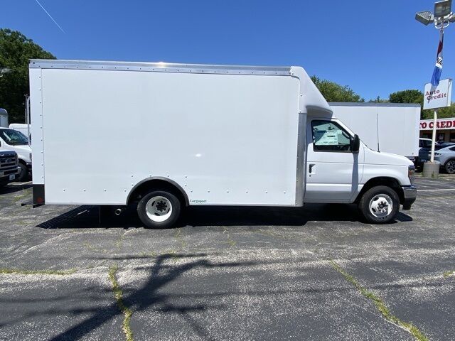 2025 Ford E-350SD Base Green Bay WI