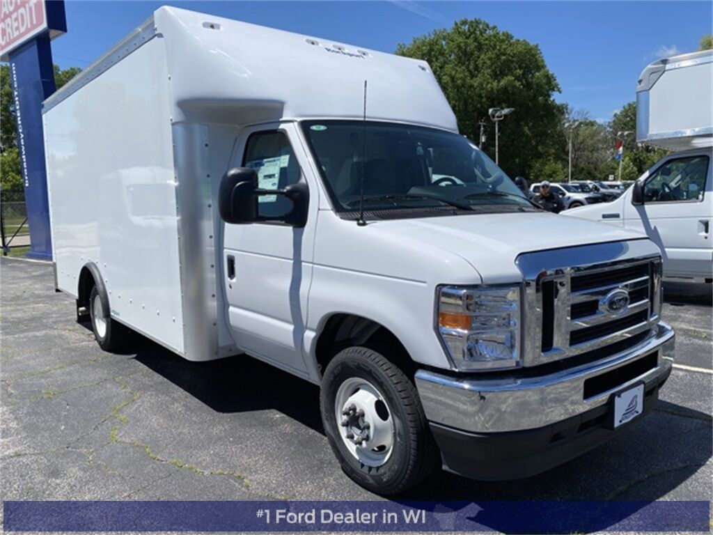2025 Ford E-350SD Base Green Bay WI