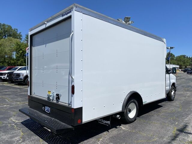2025 Ford E-350SD Base Green Bay WI