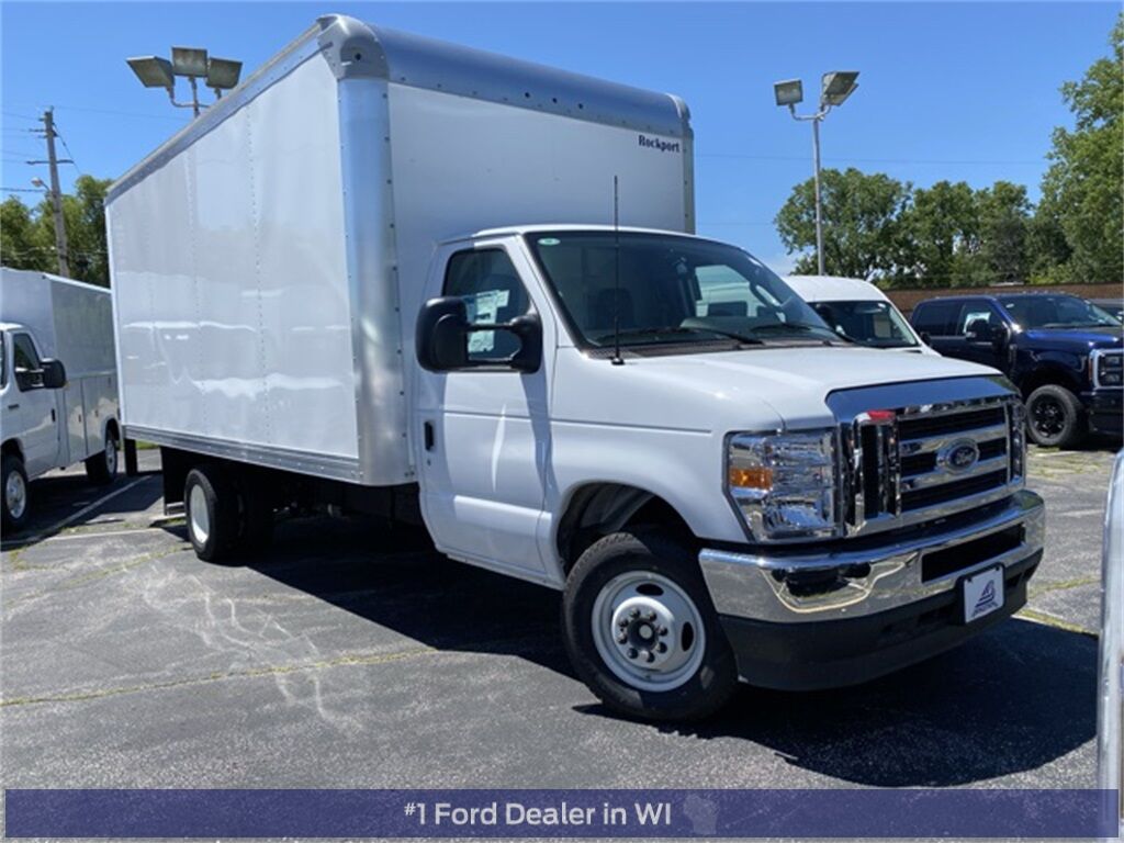 2025 Ford E-350SD Base Green Bay WI