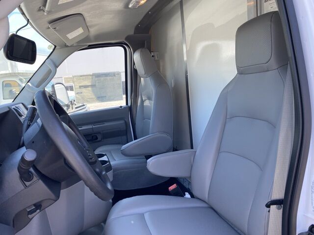 2025 Ford E-350SD Base Green Bay WI