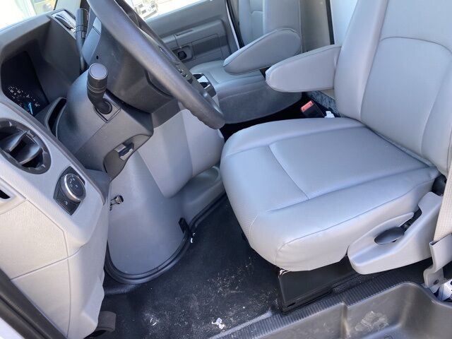 2025 Ford E-350SD Base Green Bay WI
