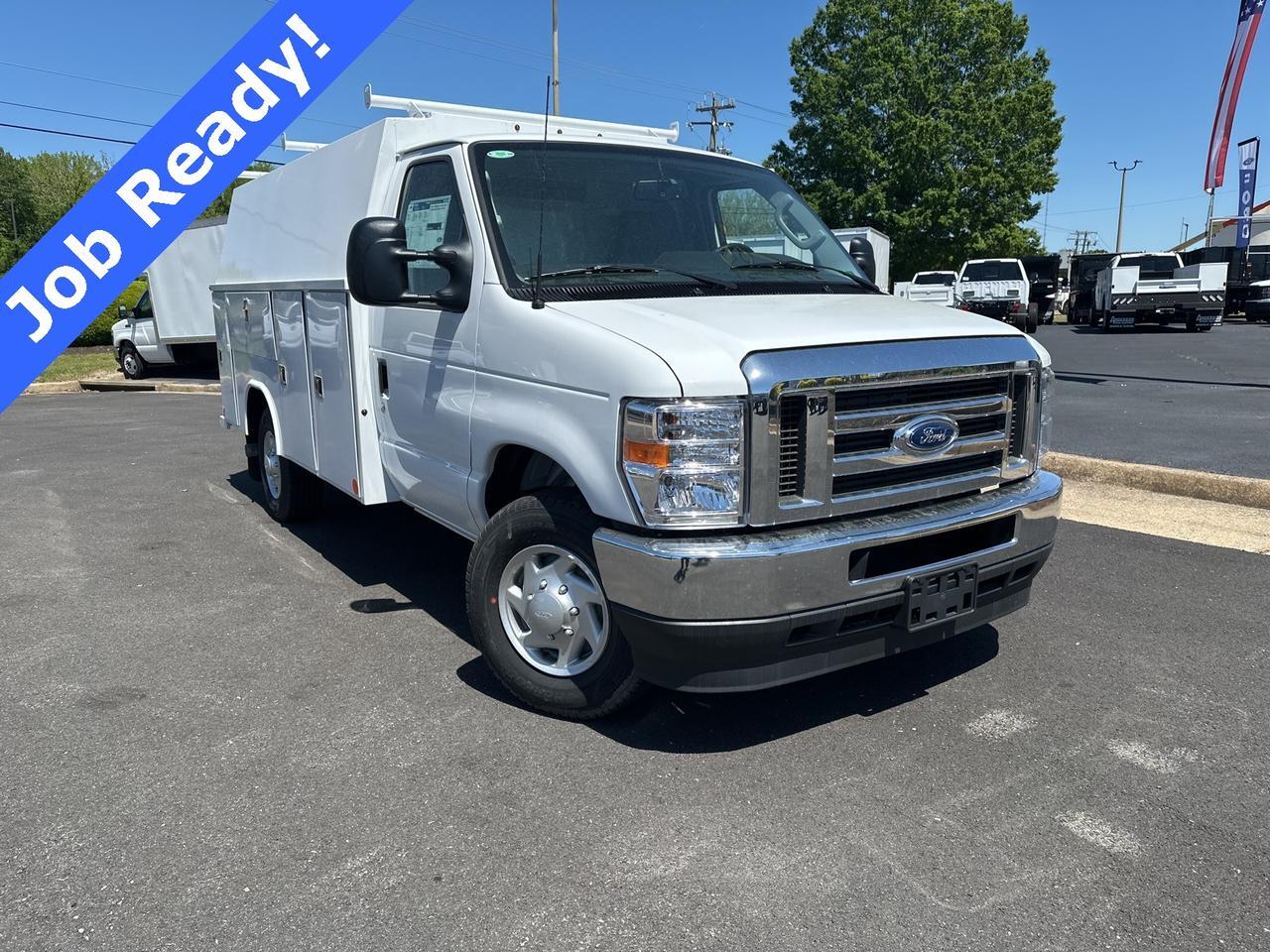2025 Ford E-350SD Base