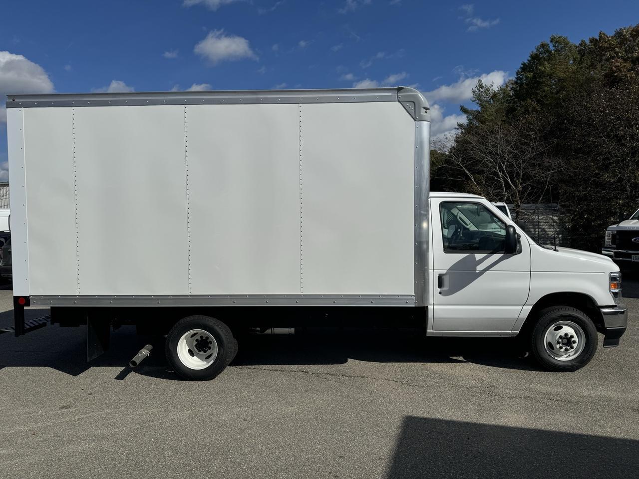 2025 Ford E-350SD Base
