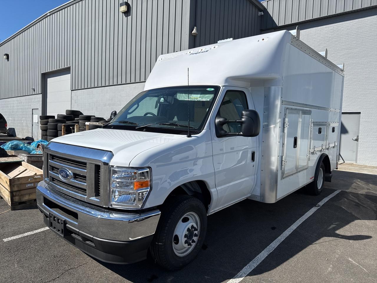 2025 Ford E-350SD Base Warrenton VA