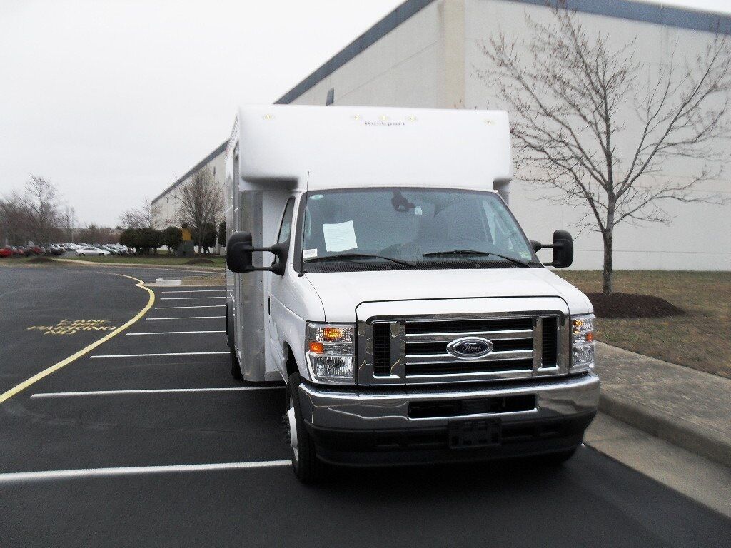 2025 Ford E-450SD Base