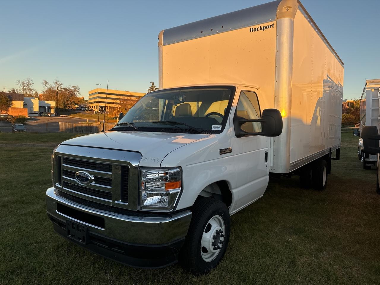 2025 Ford E-450SD Base Gaithersburg MD