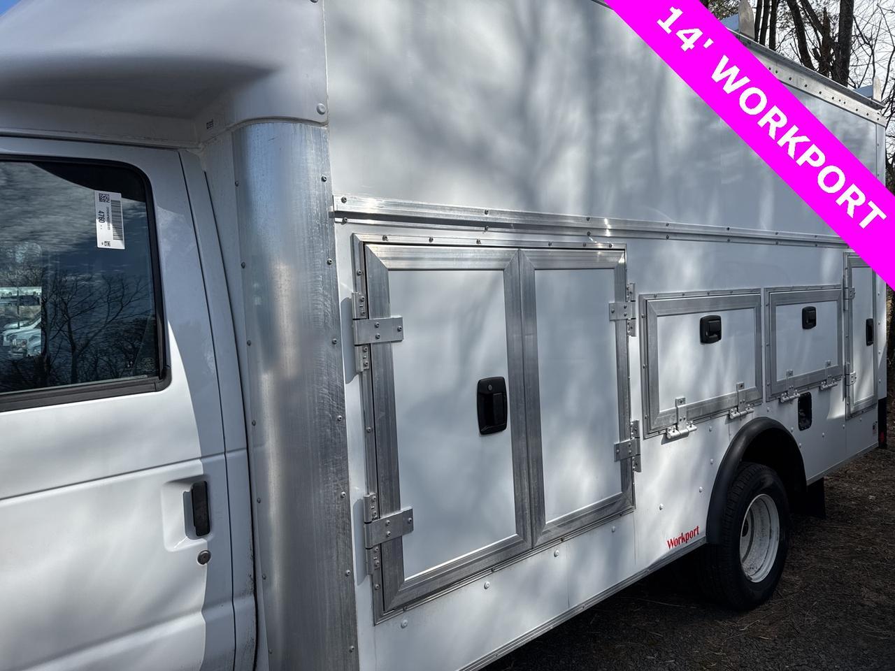 2025 Ford E-450SD Base Warrenton VA